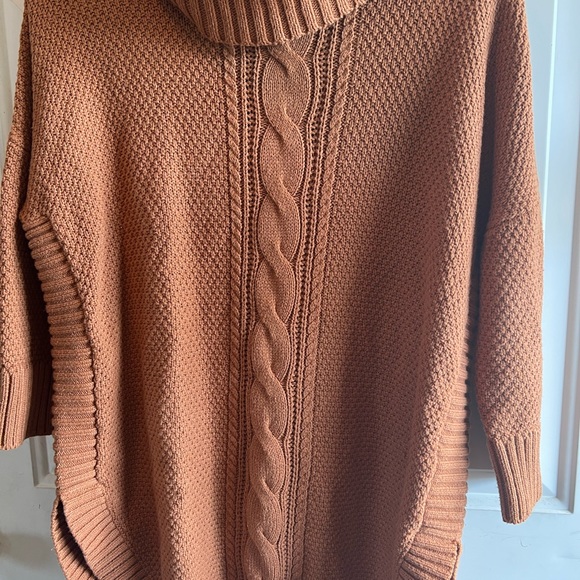 Express longer sweater great with leggings! - Picture 8 of 8